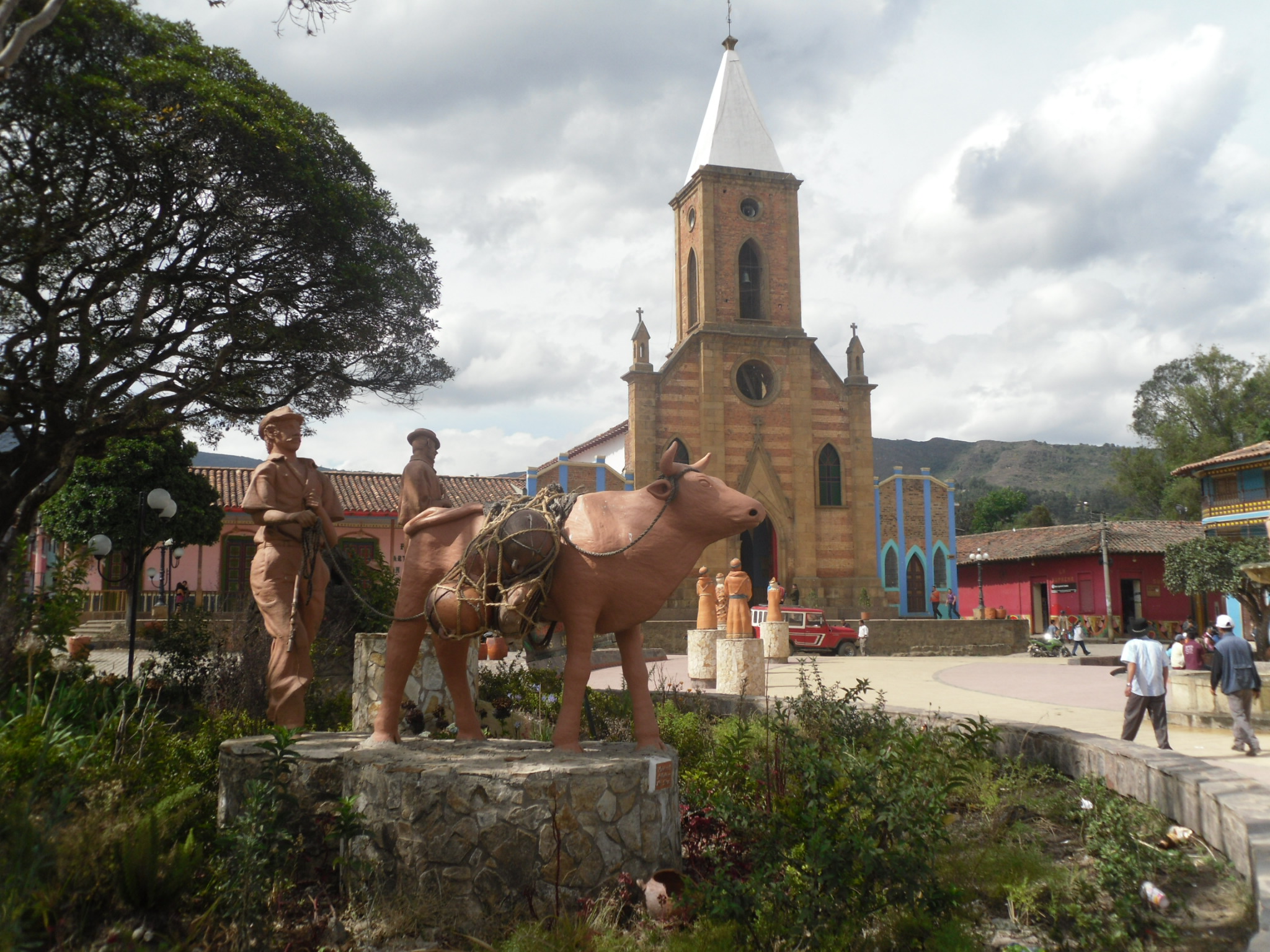 Raquira Colombia Colonial Gems