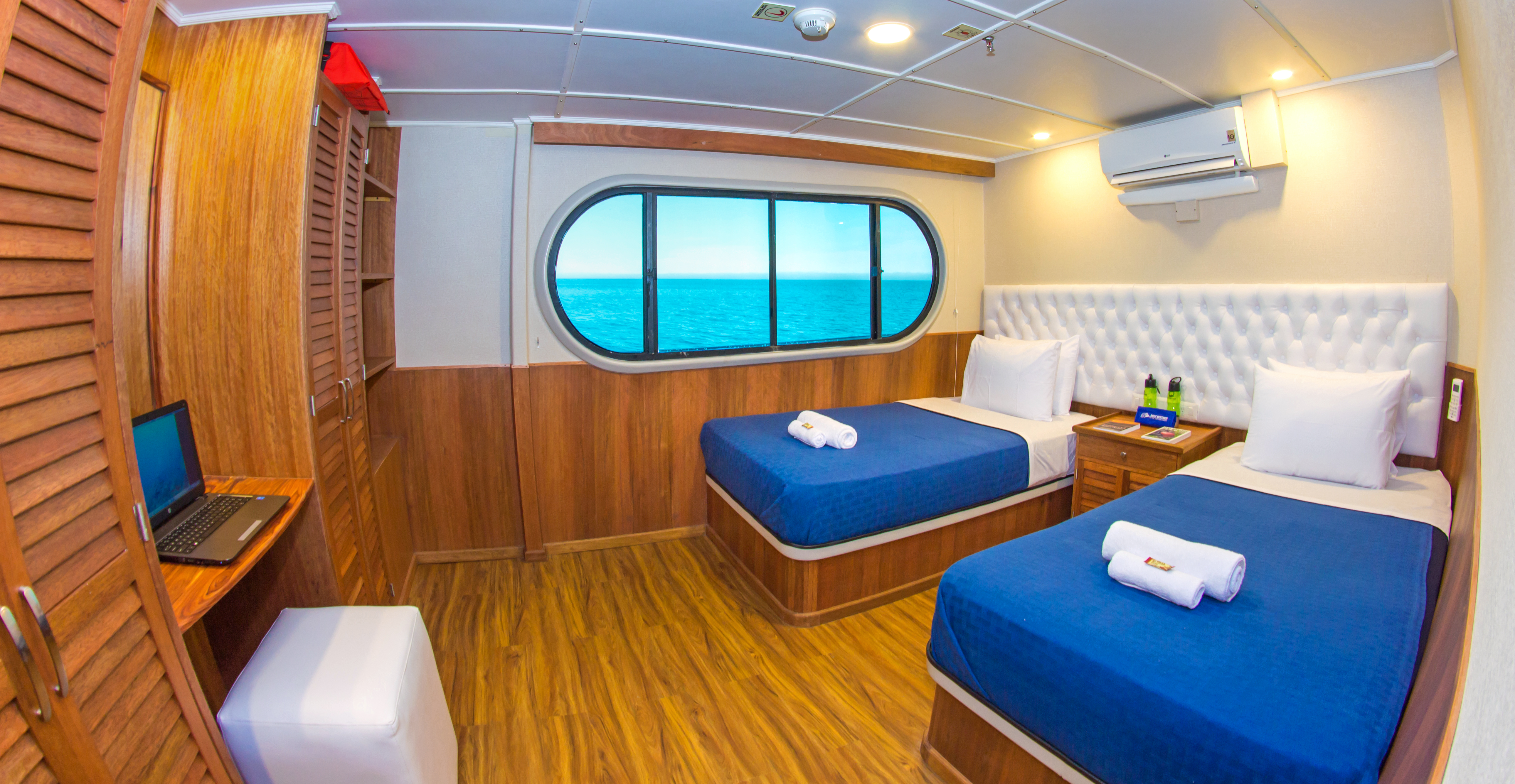 Tip Top II Main Deck Twin Cabin