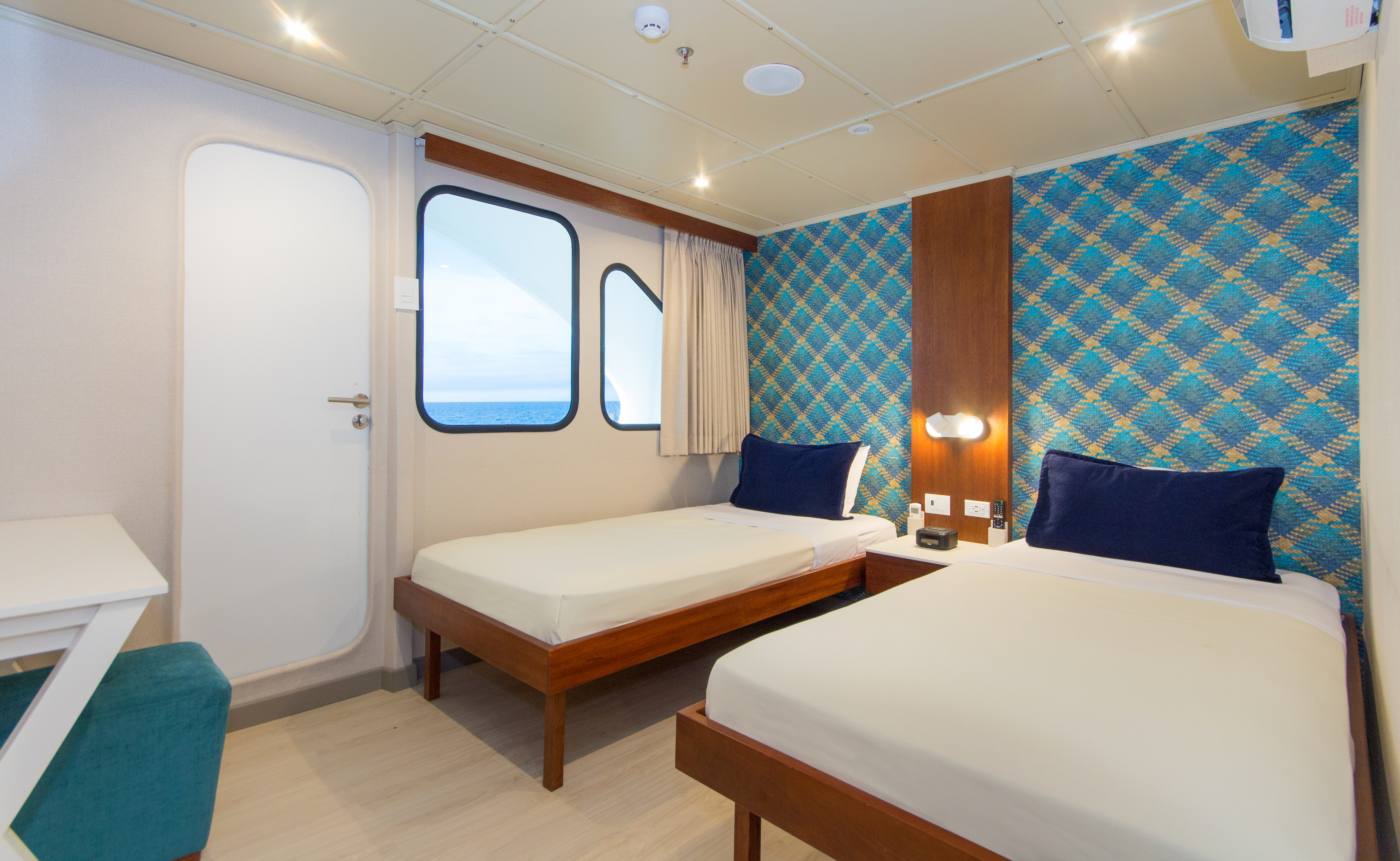 Tip Top V Upper Deck Twin Cabin